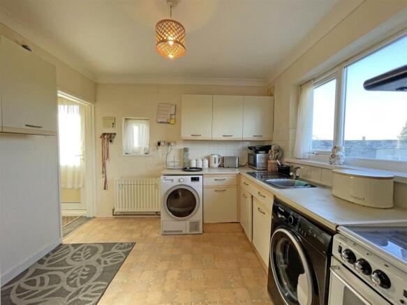 West Mailling Avenue Kitchen Front.jpg