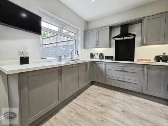 2 bed Semi-Detached for sale Image 6