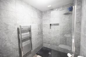 64, Varsity Drive, Twickenham TW1 1AH