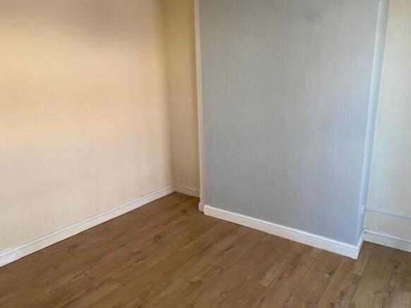 2 bed End of Terrace to rent Image 7