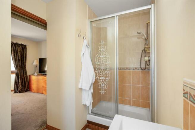 26 Greenacres Kingseat16.jpg