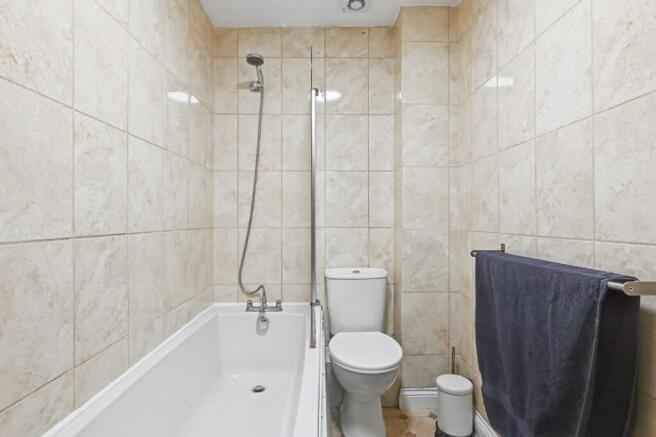 2 bed Flat for sale Image 10
