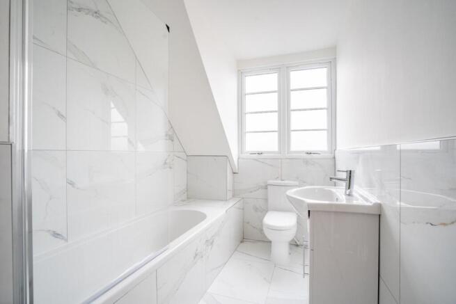 2 bed Flat to rent Image 4