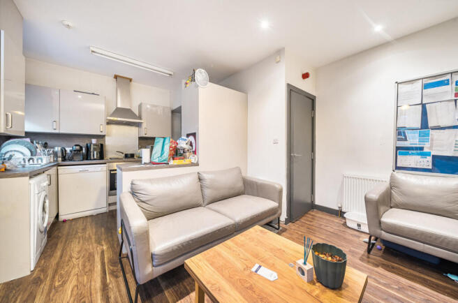 1393877-5-69440c3...