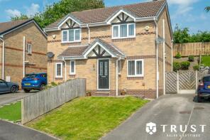 18, Stonedene Court, Heckmondwike WF16 9RJ