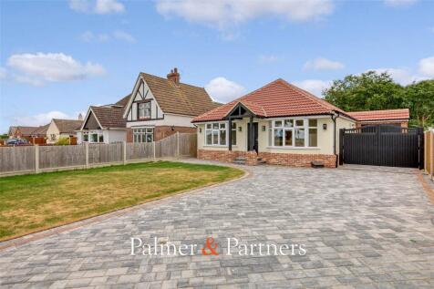 Harwich Road, Little Clacton, Clacton-on-Sea, Essex, CO16