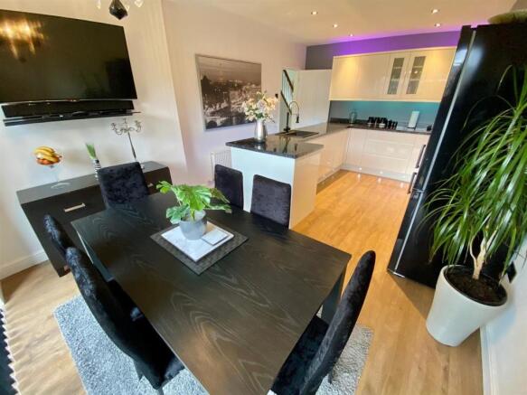 DINING KITCHEN