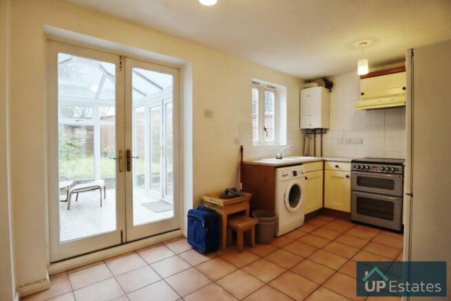 KITCHEN / DINER