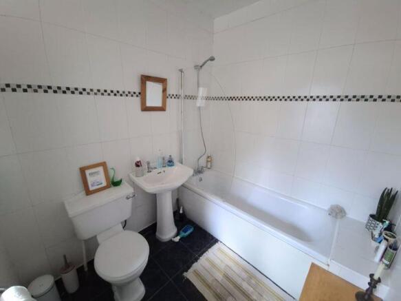 5 bed Terraced for sale Image 6