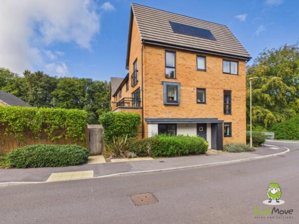 EweMove Estate Agents Basingstoke - Divot Way