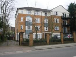 Flat 7, 70 Ormonde Court, Parson Street, Hendon, London NW4 1RE