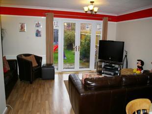 LOUNGE/DINING ROOM
