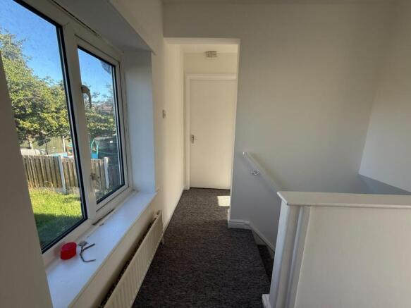 3 bed Semi-Detached to rent Image 11