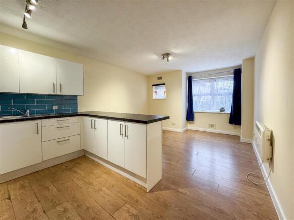 Banktop Place, Emerson Valley, Milton Keynes photo 4