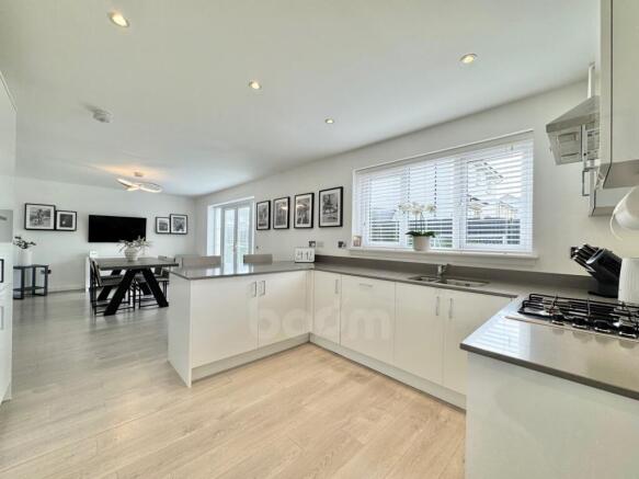 Juniper Street, Irvine kitchen