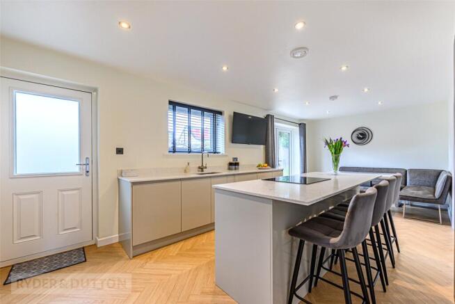 3 bed Bungalow for sale Image 4