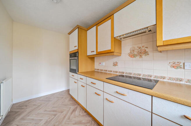 2 bed Flat for sale Image 4