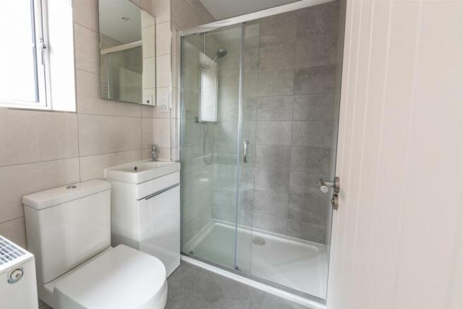 5 Parham Close-10.jpg