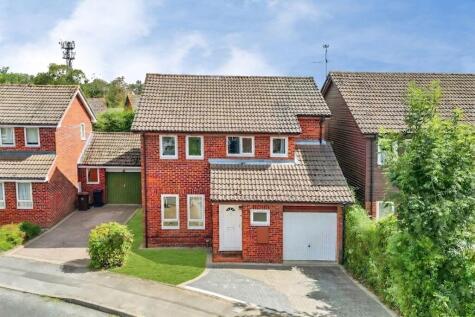 Beaconsfield Way, Earley, RG6