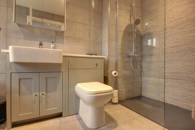 Master Ensuite