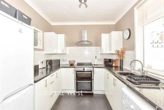 House in Portsmouth - View 6