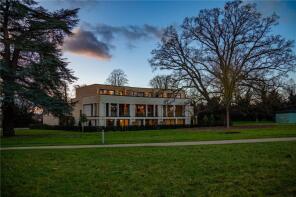 1, Elms Road, Thame OX9 2DX