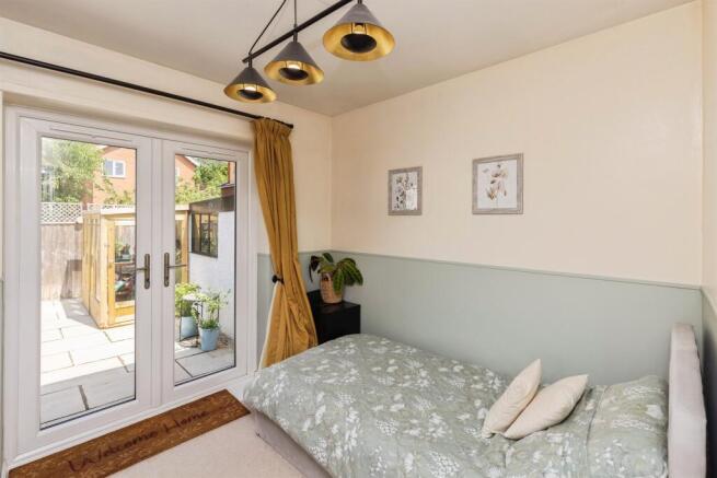 2 bed Semi-Detached Bungalow for sale Image 6
