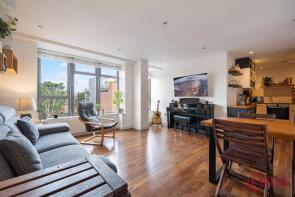 10, 27 Village Apartments, The Broadway, Hornsey, London N8 8DR