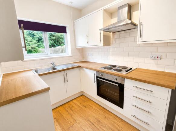4 bed House Share to rent Image 2