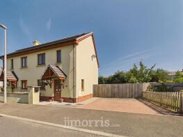 27, Maes Rheithordy, Cardigan SA43 2TZ