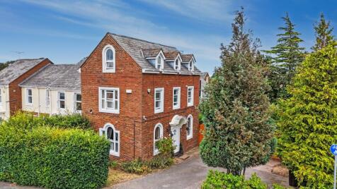 Wadham Place, Sittingbourne, Kent, ME10 4LZ