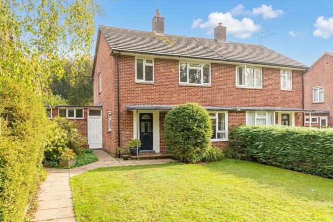 3-bed semi-detached on Waterworks Road, Otterbourne, SO21, £535,000