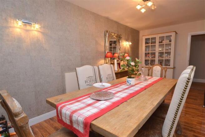 ADDITIONAL IMAGE DINING ROOM