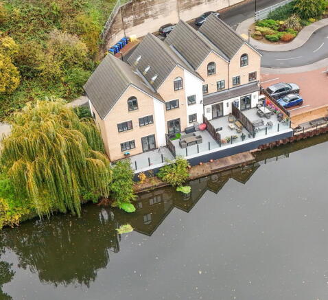 Scholeys Wharf photo 3