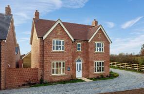 6, Huntshaw Close, Houlton, Rugby CV23 1FU