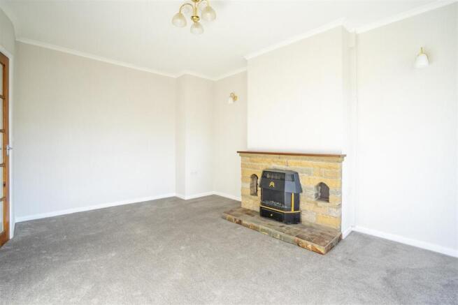 13 Pinelands Way-2.jpg