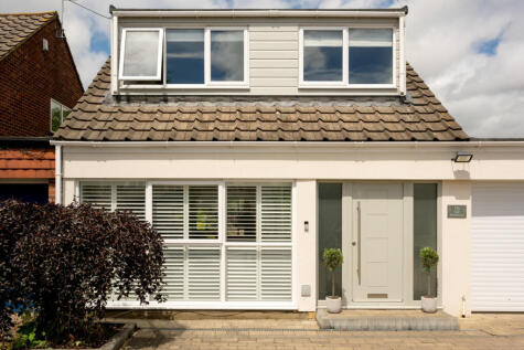 Tatsfield Avenue, Nazeing, EN9