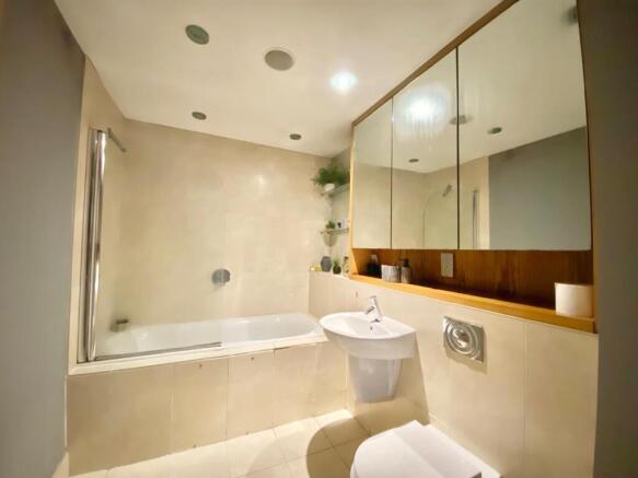 1 bed Apartment for sale Image 11