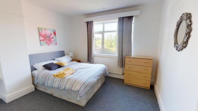 5 bed Semi-Detached to rent Image 4