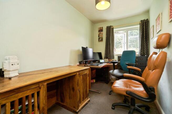 3 bed Semi-Detached for sale Image 11