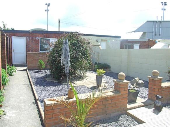 EXTERNAL-REAR PHOTO 