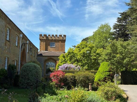 Brettingham Court