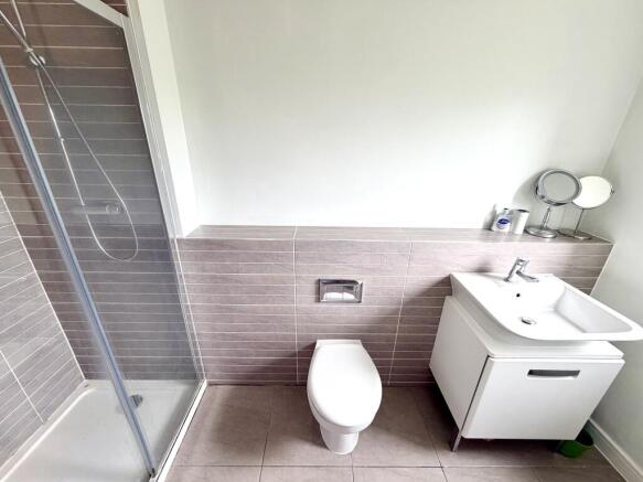 4 bed Detached for sale Image 12