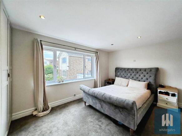 4 bed Detached for sale Image 7