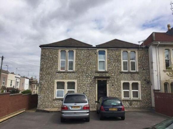 Charming stone house with convenient parking...