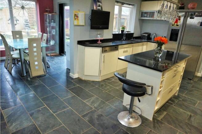 Kitchen / Breakfast