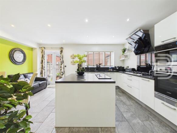 Kitchen Family Room (1).jpg