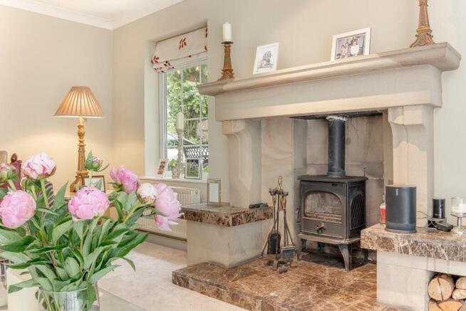 4 bed Detached for sale Image 5