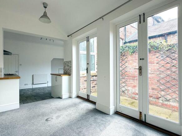2 bed Terraced for sale Image 8