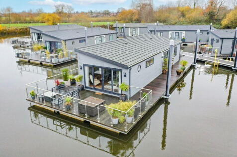 Upton Marina, Upton Lake, Worcestershire, WR8